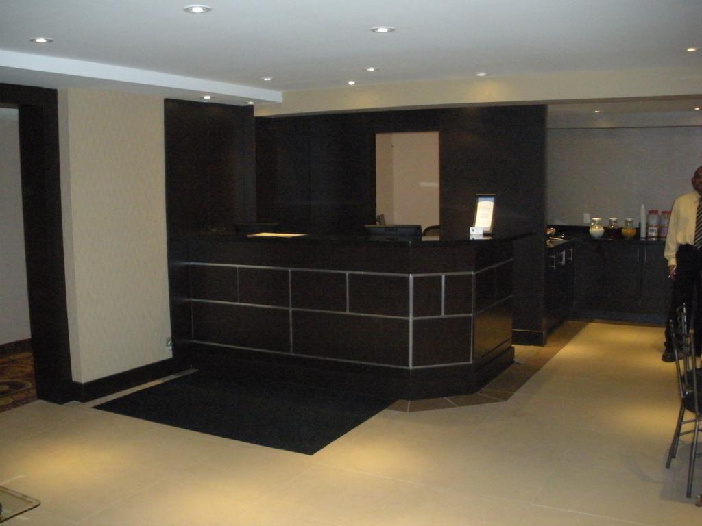 Comfort Inn East Scarborough โตรอนโต ภายนอก รูปภาพ