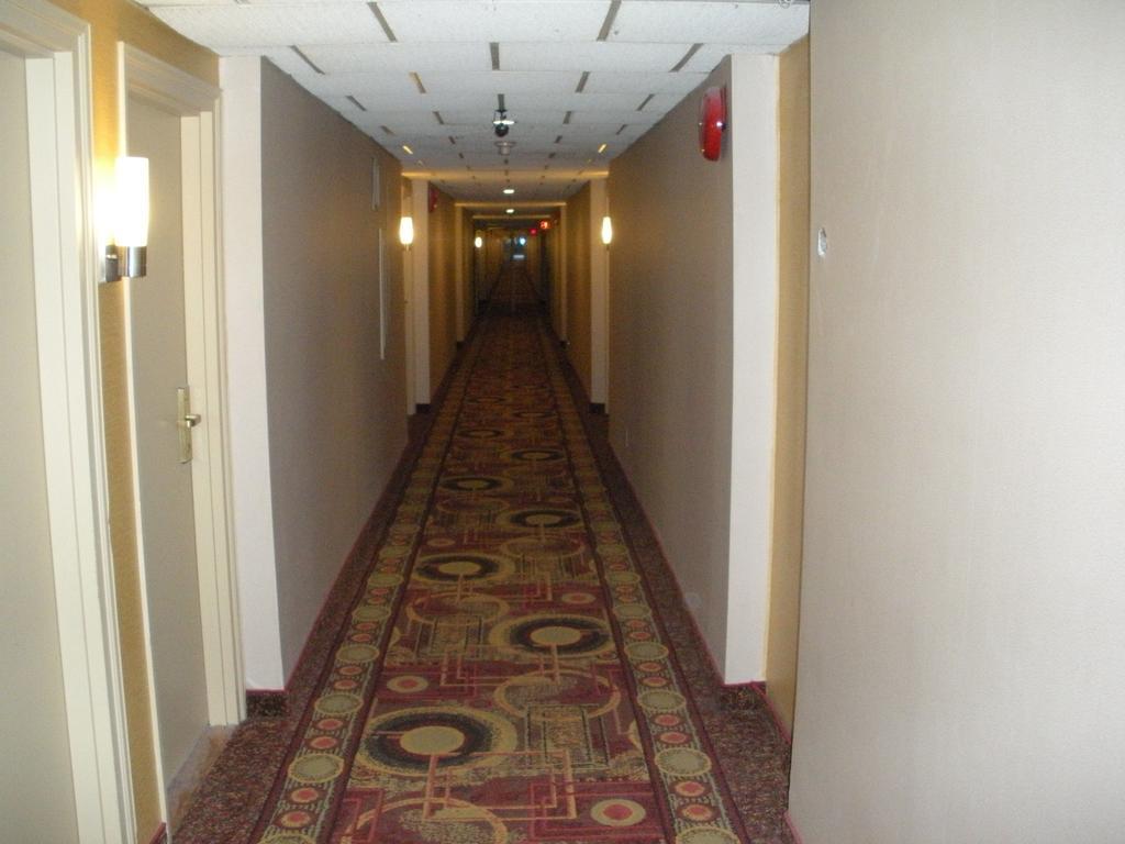 Comfort Inn East Scarborough โตรอนโต ภายนอก รูปภาพ