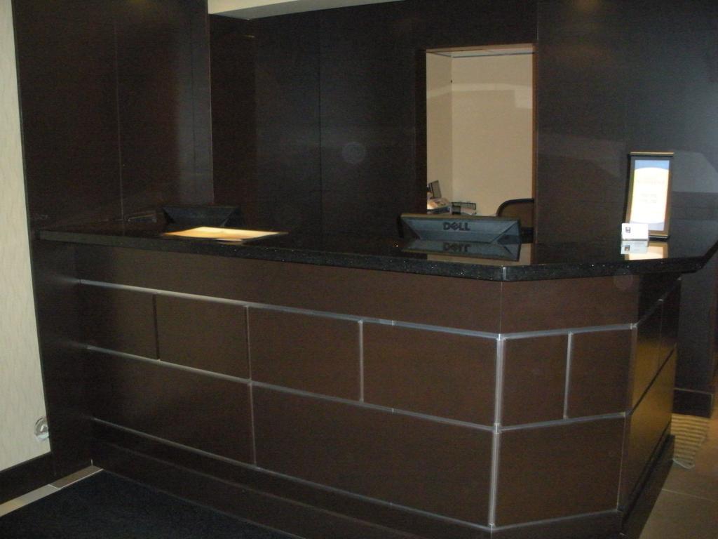 Comfort Inn East Scarborough โตรอนโต ภายนอก รูปภาพ