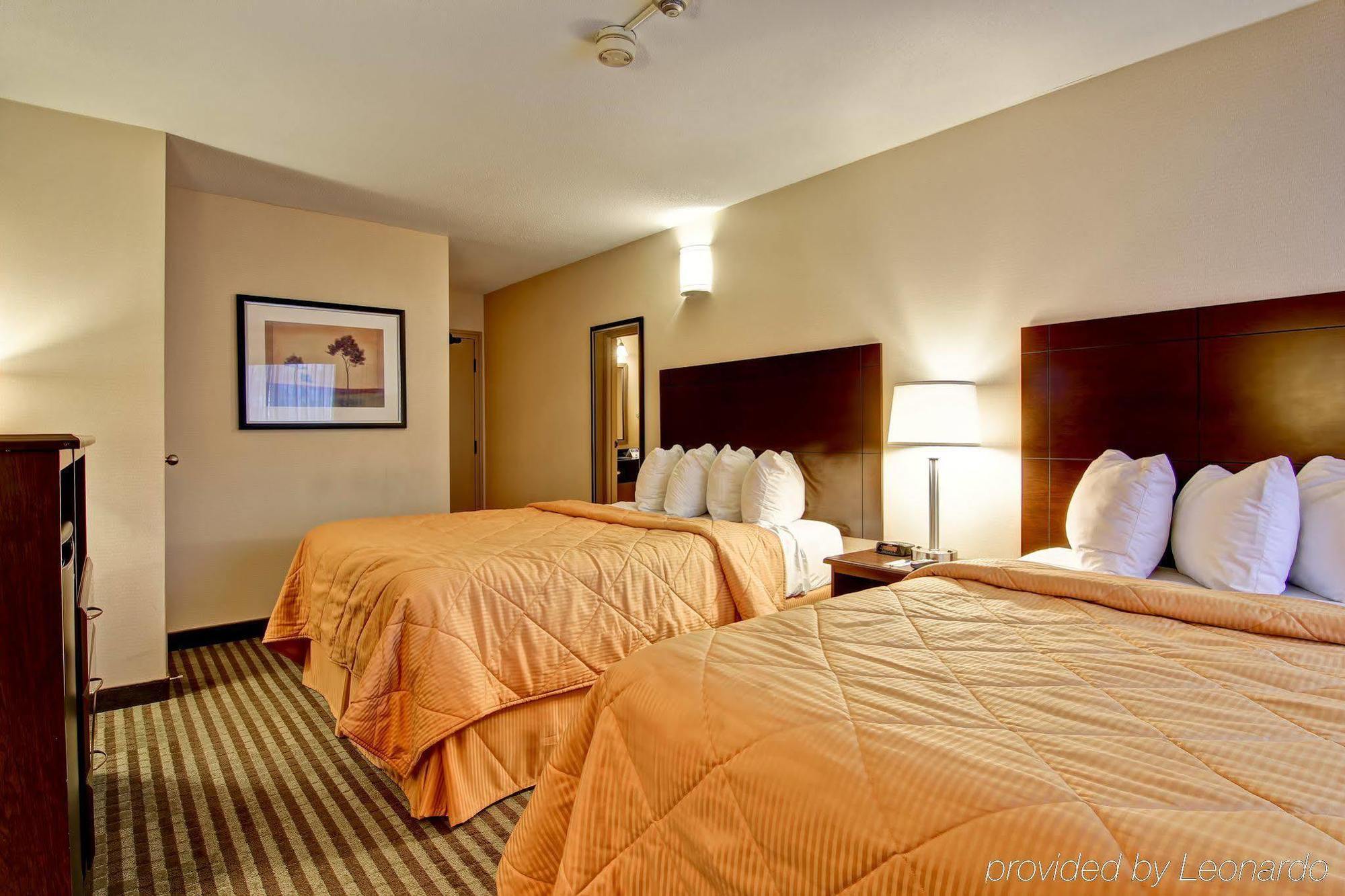 Comfort Inn East Scarborough โตรอนโต ภายนอก รูปภาพ
