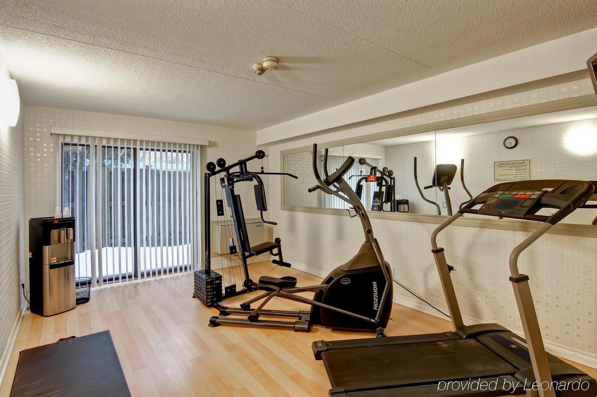 Comfort Inn East Scarborough โตรอนโต ภายนอก รูปภาพ